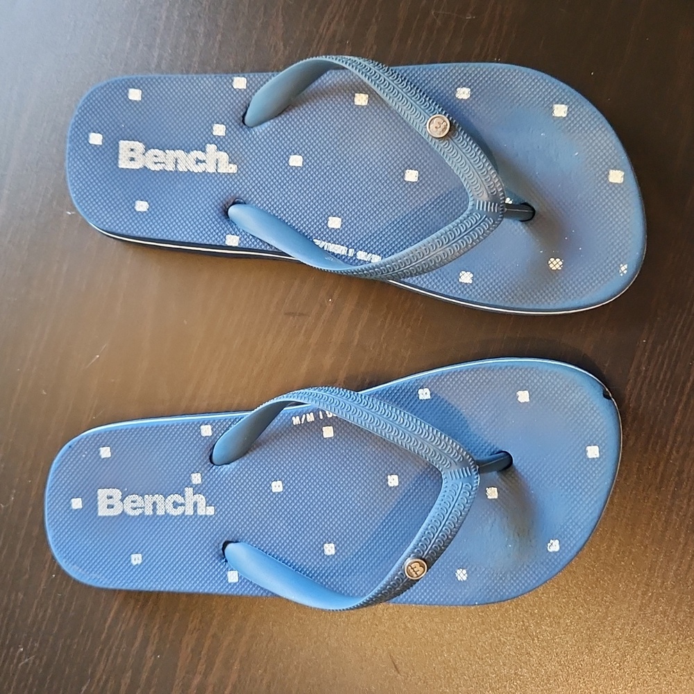 Boys Bench flip-flops